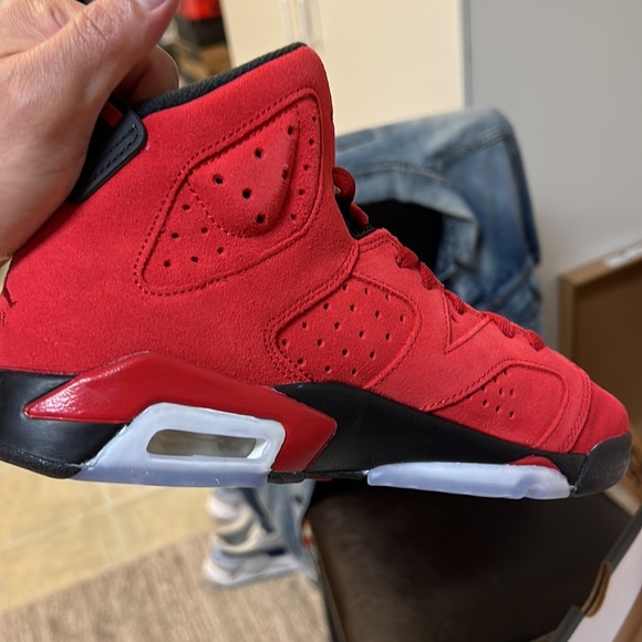 Jordan six Touro worn once 6 1/2 youth - Picture 6 of 10